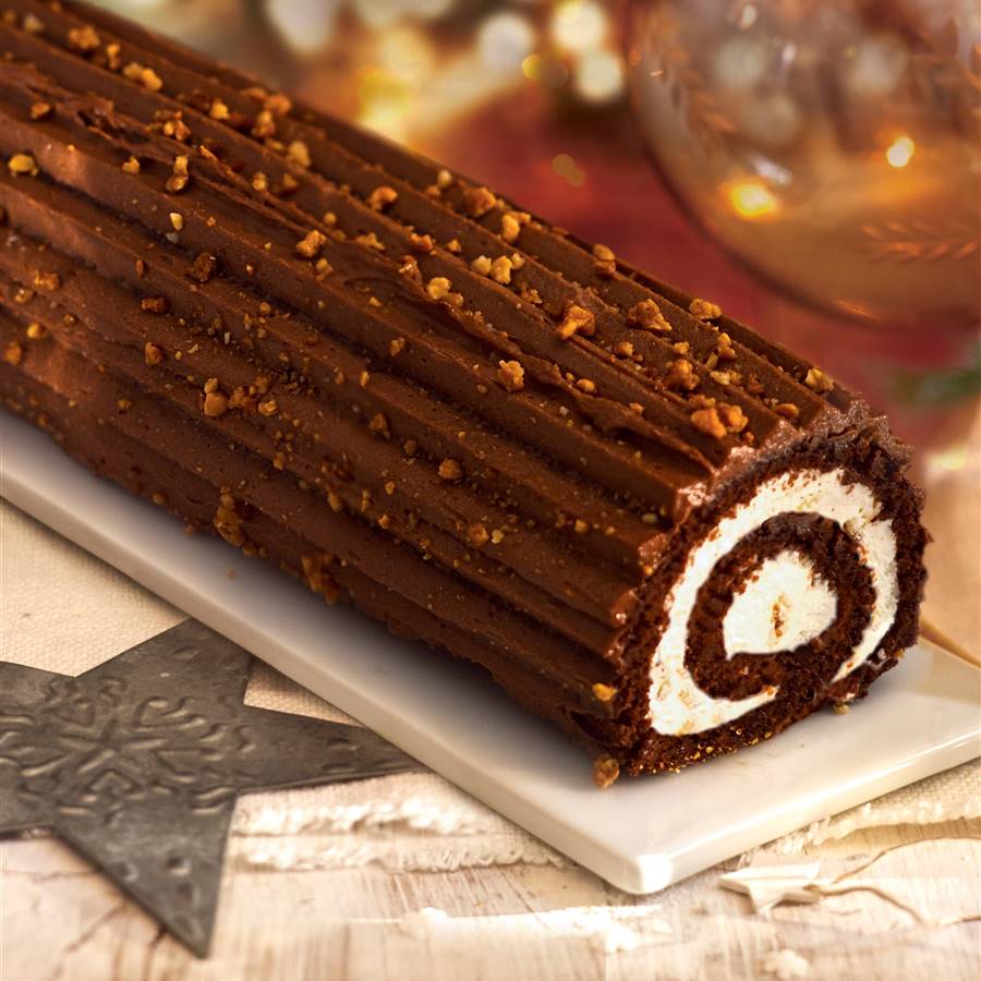 Receta fácil de tronco de Navidad de chocolate con nata de coco