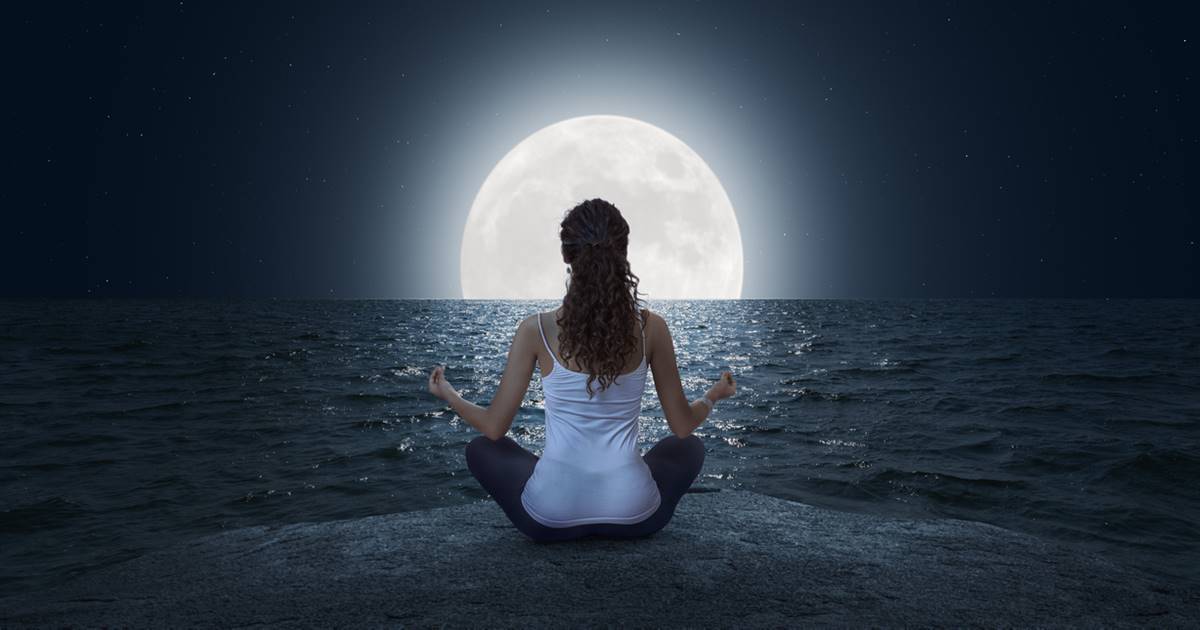 Meditación guiada de la Luna para aprovechar la energía del plenilunio