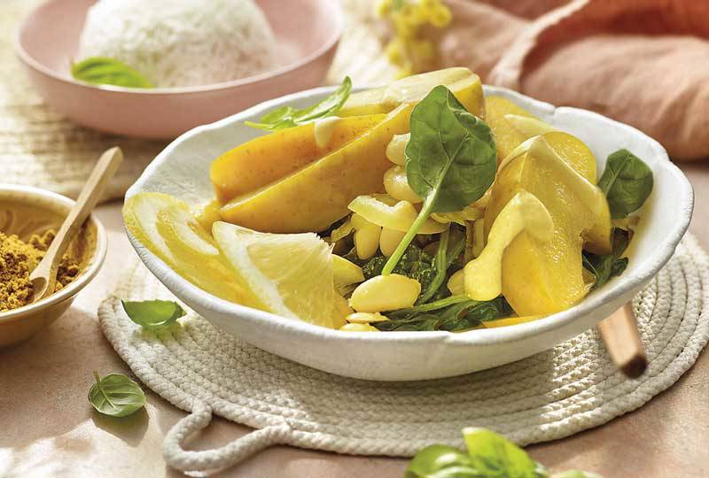 Curry de alubias blancas y manzanas con verduras y un toque de limón