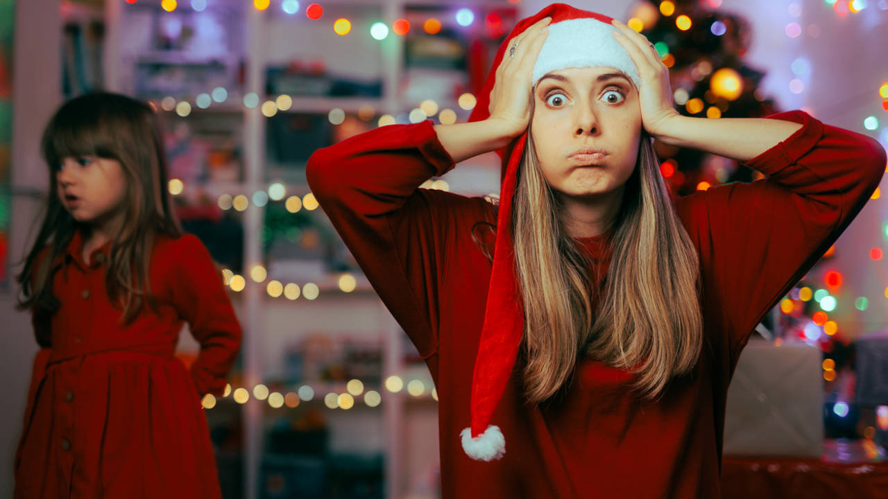Mujer estresada en Navidad