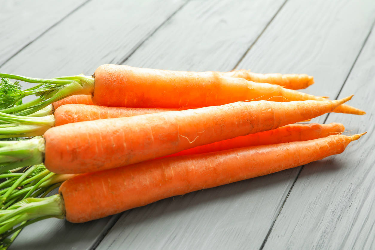 calendario frutas verduras abril zanahoria