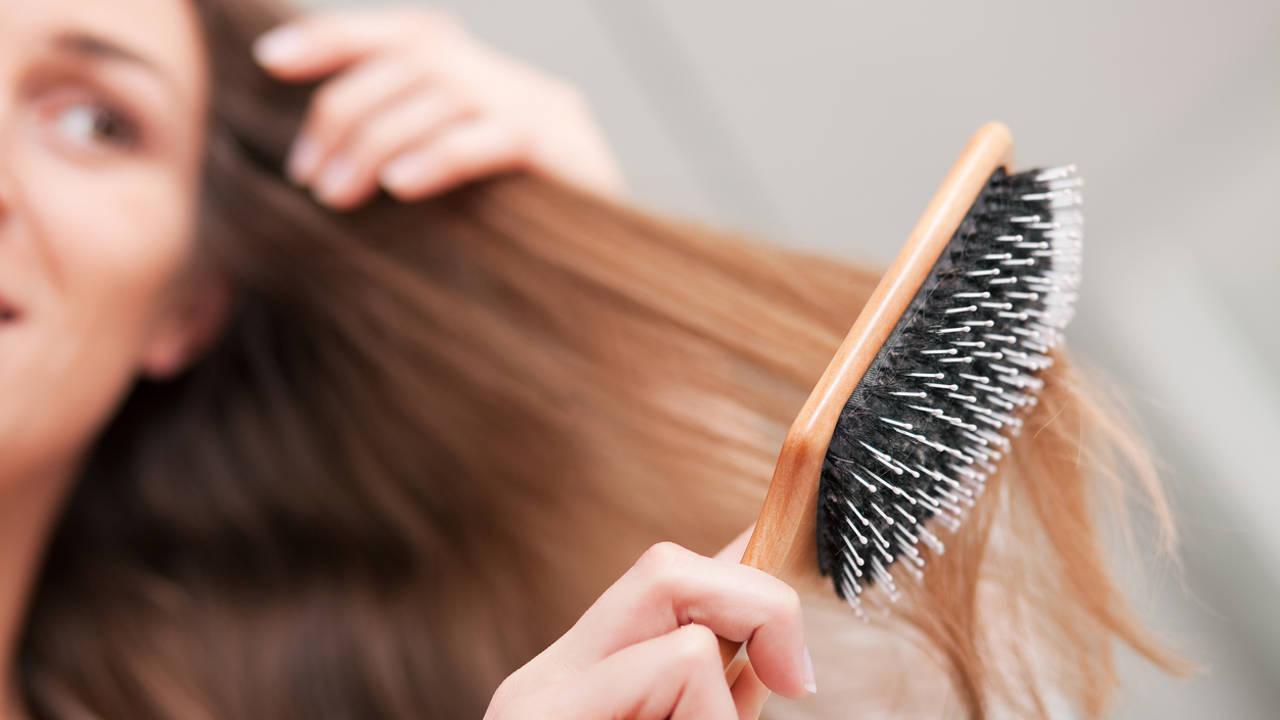 Cómo limpiar un cepillo de pelo correctamente