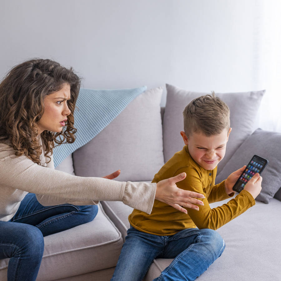 Expertos daneses avisan: este el tiempo máximo de pantalla que debes permitir a tu hijo para evitar problemas psicológicos