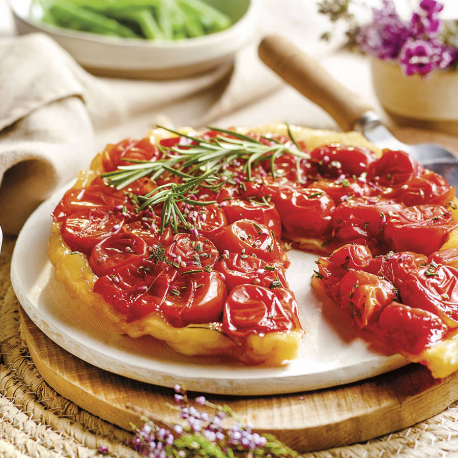 Tarta tatin de tomates cherry: una receta fácil, ligera y deliciosa