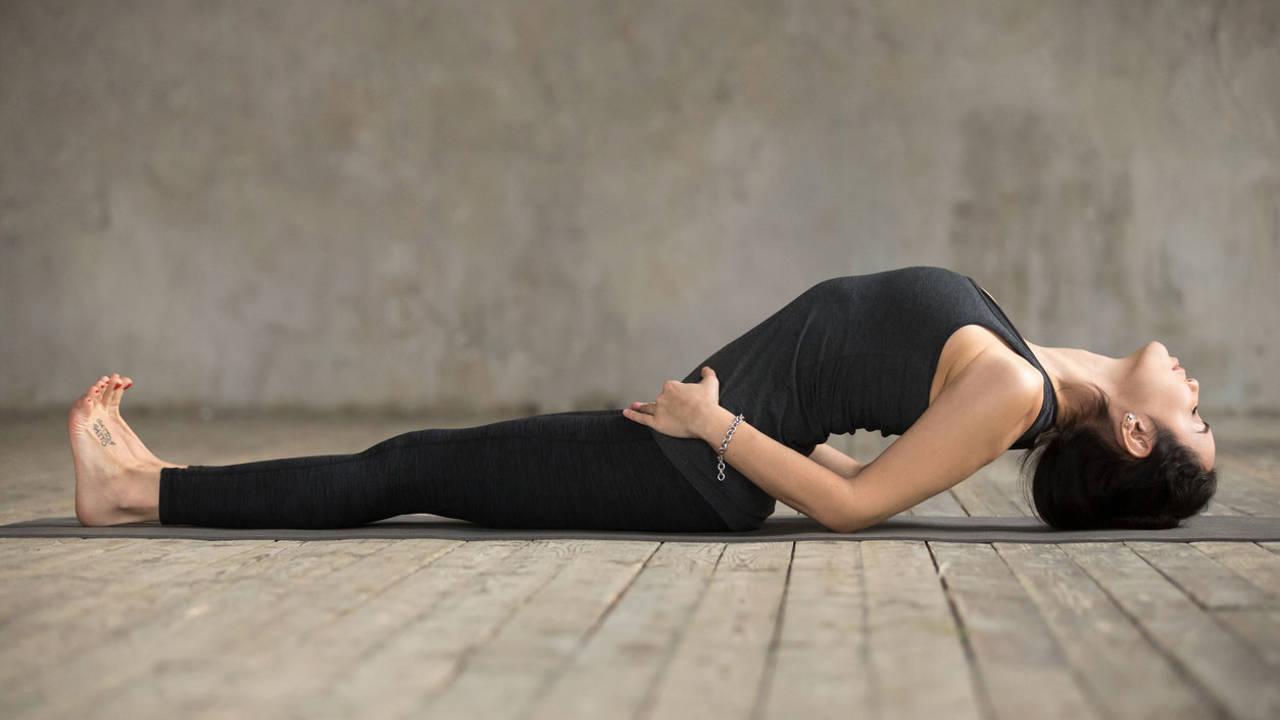 matsyasana postura pez yoga