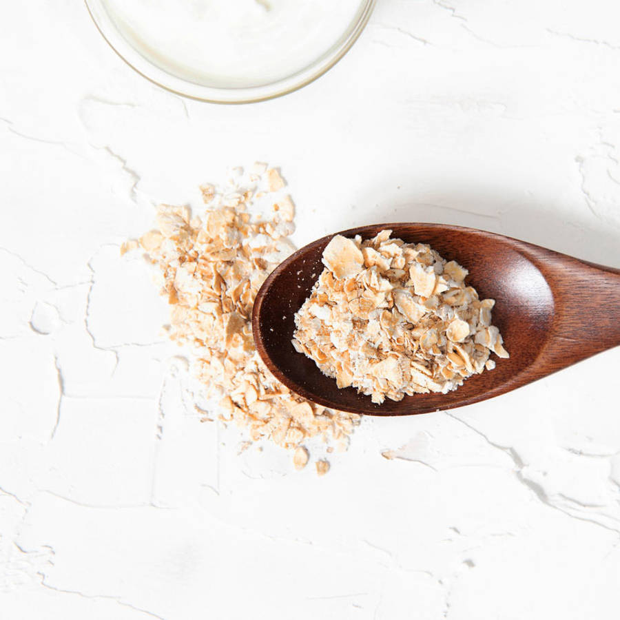 Avena y manzanilla: cómo utilizarlas para calmar y refrescar la piel