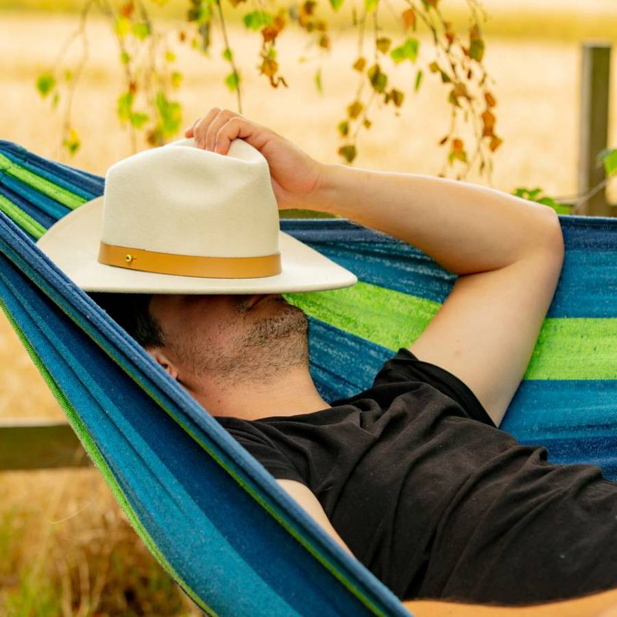 Por qué duermen más la siesta los españoles que los suecos (y está bien que sea así)