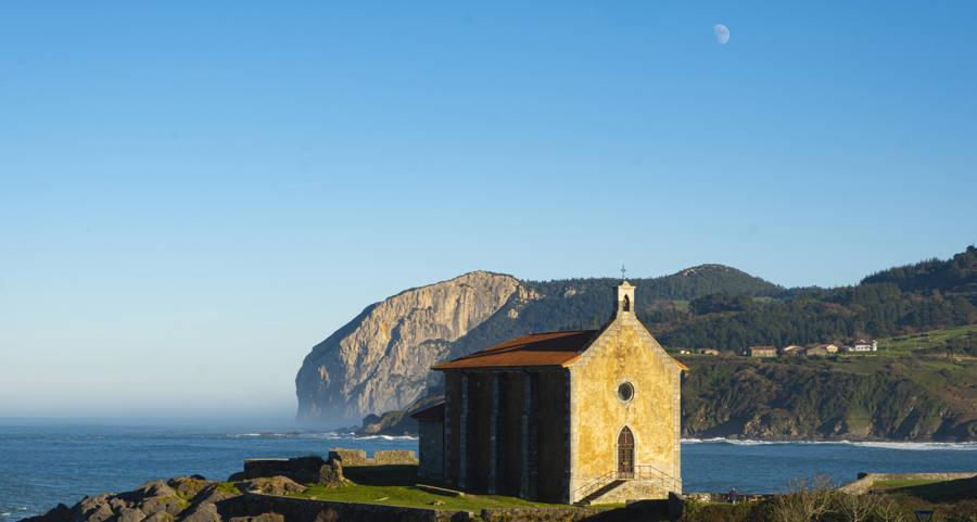 Pueblo Mundaka Iglesia