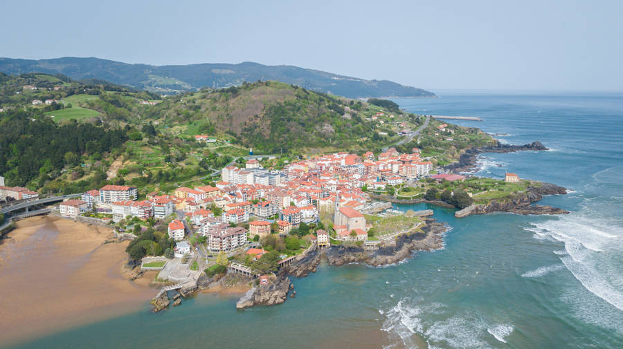 Pueblo Mundaka playa