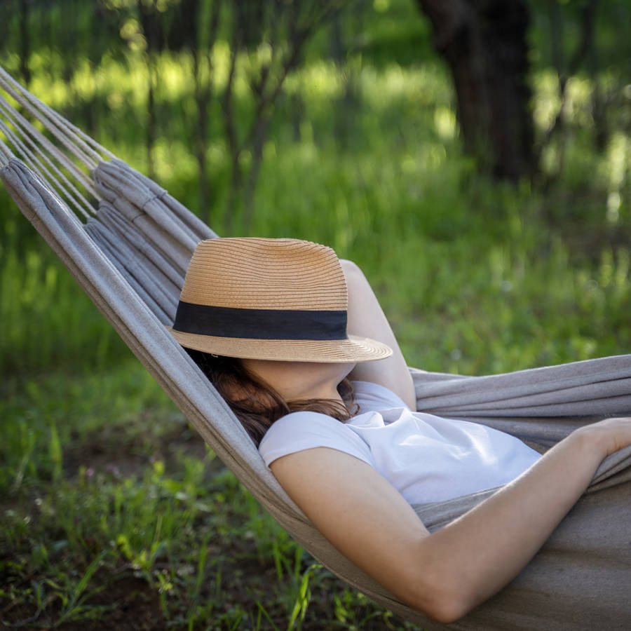 Hábito inteligente: así cambia tu cerebro cuando duermes la siesta