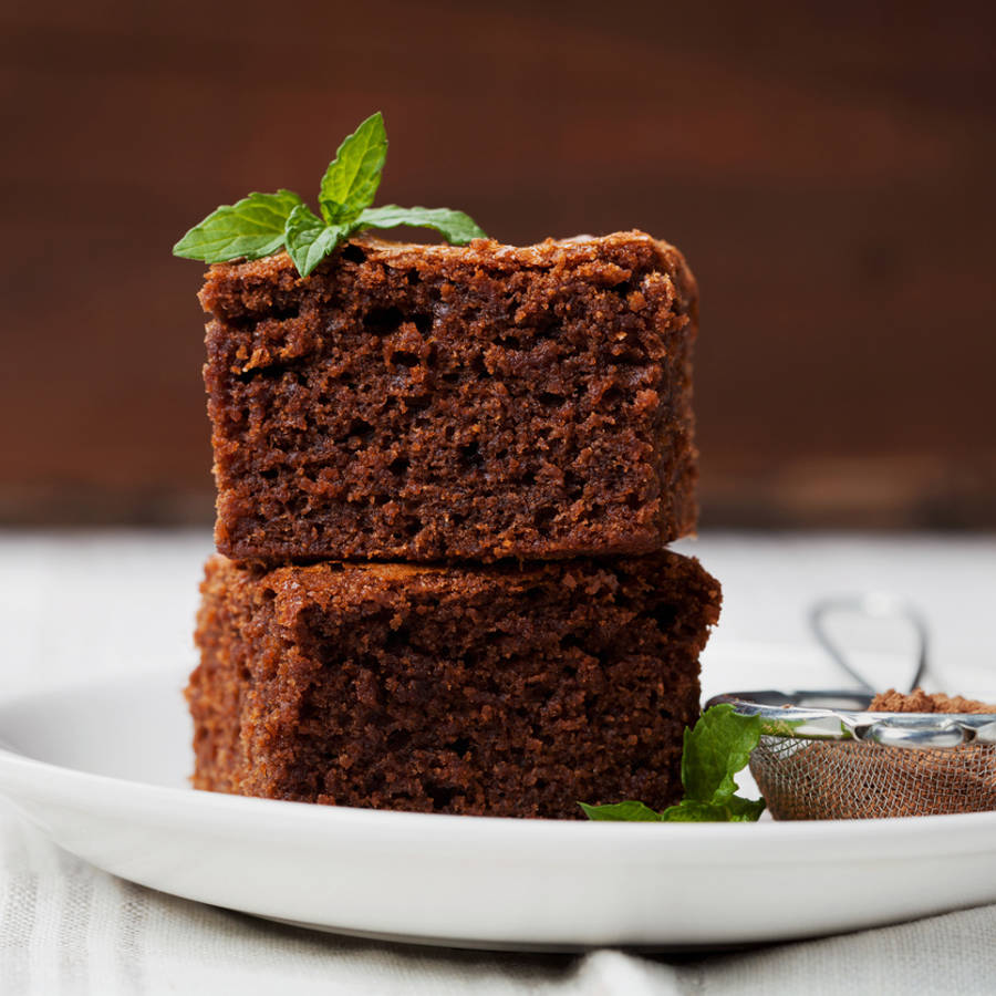 La receta de bizcocho de chocolate más fácil del mundo: se prepara en 3 minutos con 3 ingredientes