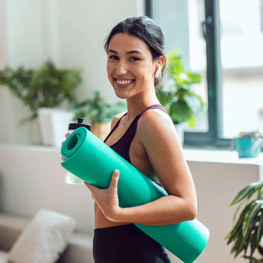 Roll-up: el ejercicio fácil de Pilates para marcar abdominales rápido y movilizar la espalda en casa