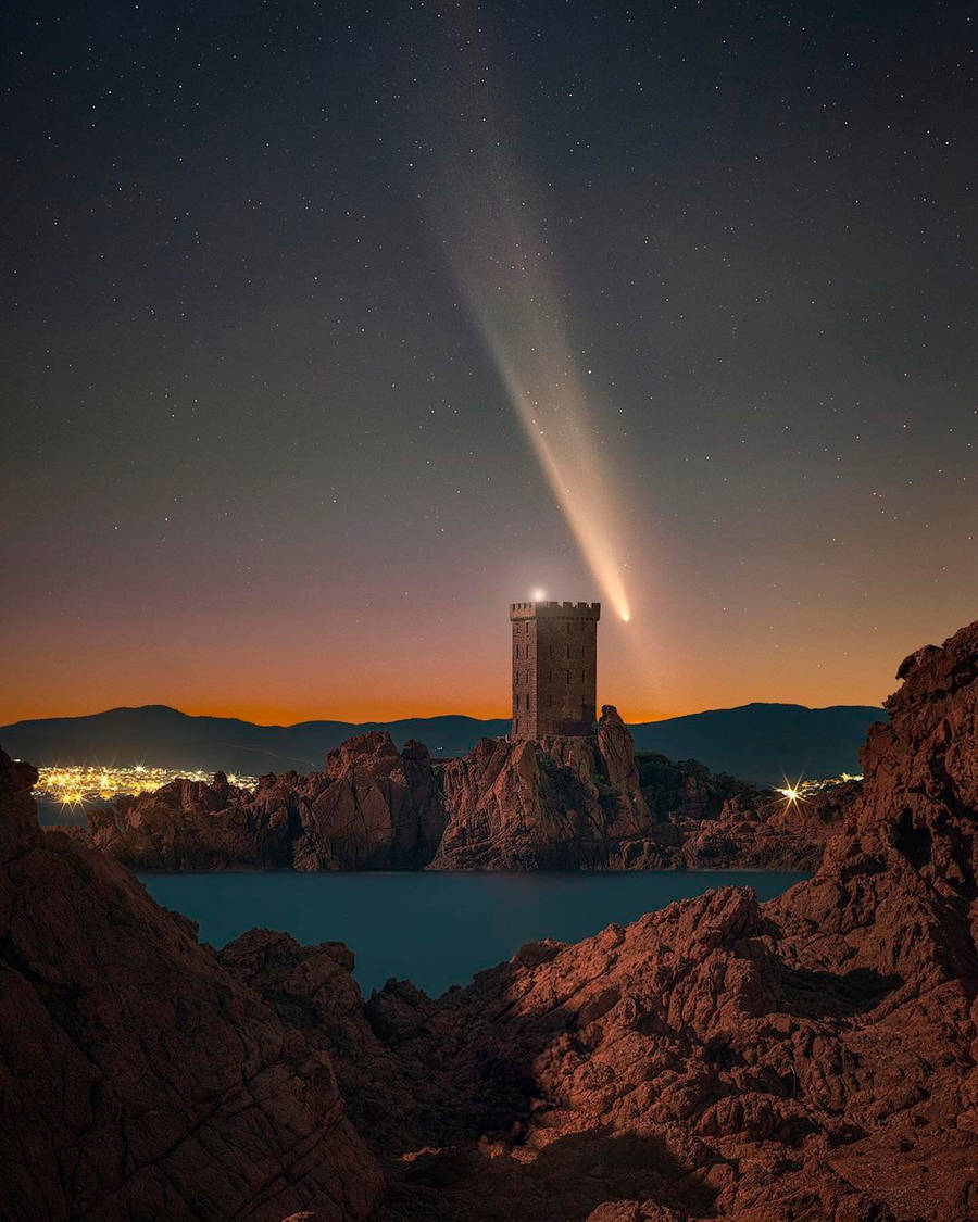 cometa Tsuchinshan-Atlas sobre la Île d'Or (Anthony  Lopez)