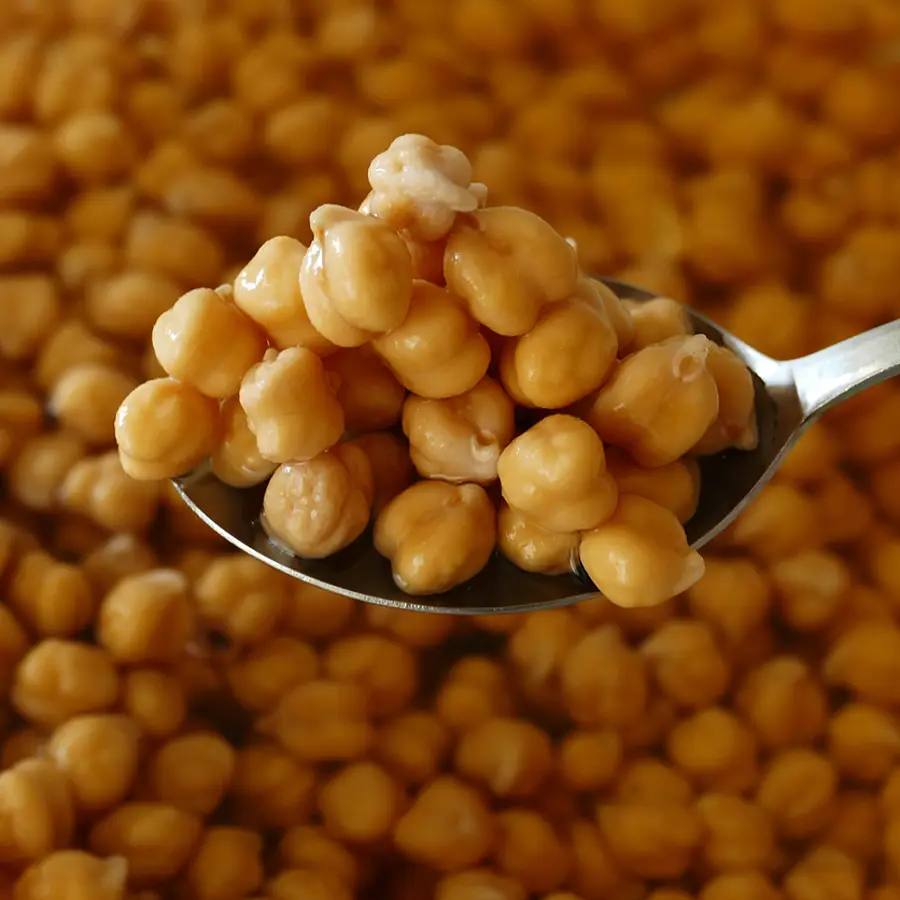 Los cocineros coinciden: el truco para ablandar los garbanzos rápidamente se hace con un solo ingrediente