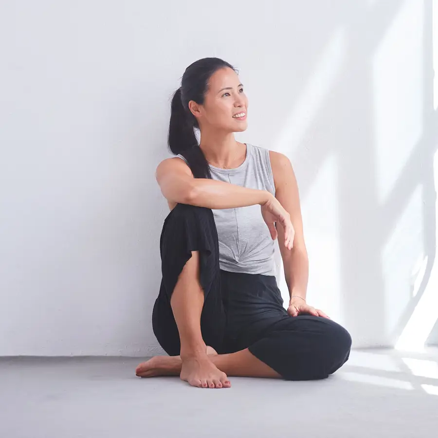 ¿No tienes tiempo para hacer una clase de yoga? Las 3 posturas que aconseja Xuan Lan, la gurú del yoga 