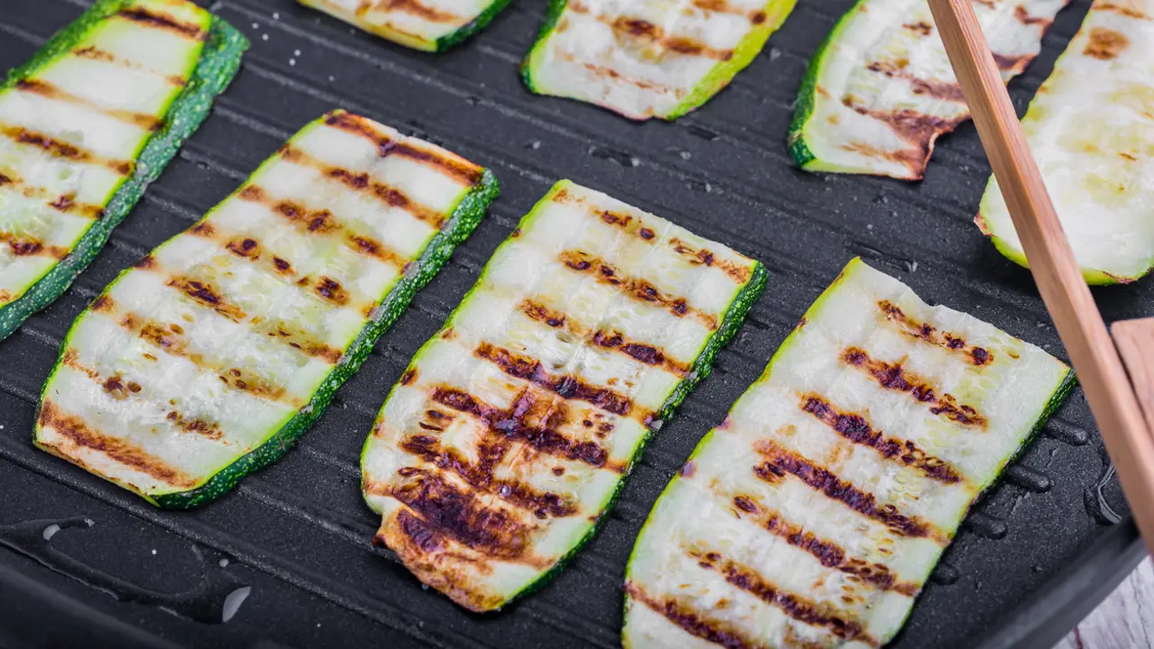 La cena gourmet con calabacín más fácil que te preparas en 5 minutos con 3 ingredientes