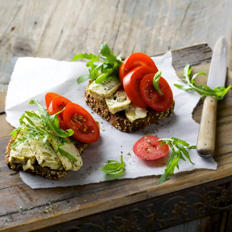 desayunos-saludables-proteina-tostada-tofu