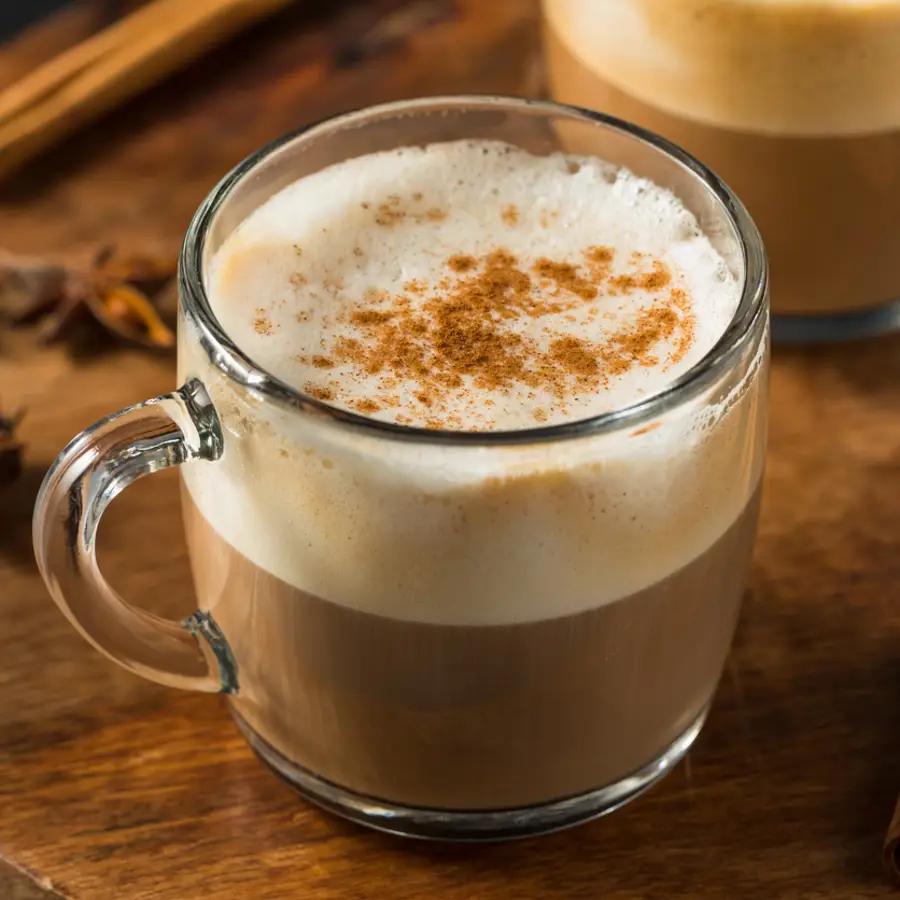 Cómo preparar Chai latte, la deliciosa bebida hindú para tomar menos café