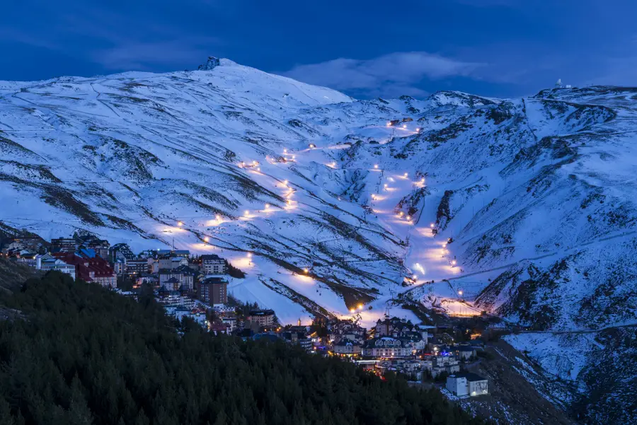 Sierra Nevada de noche