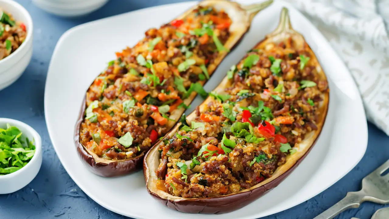 Berenjenas rellenas de atún: un plato único, fácil y delicioso