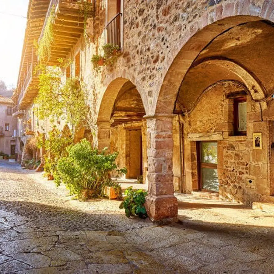 Ni Besalú ni Pals: la joya medieval menos conocida de Cataluña que regala un paseo por su historia