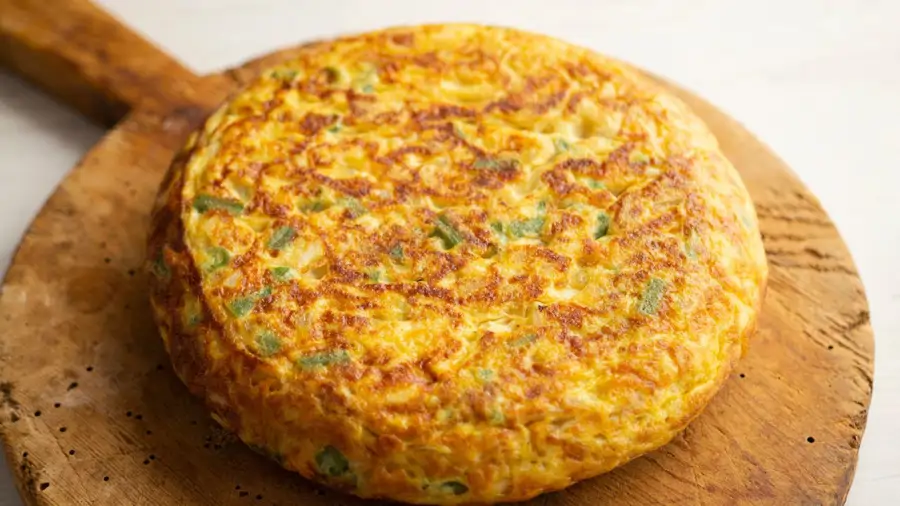 Tortilla de calabacín y cebolla