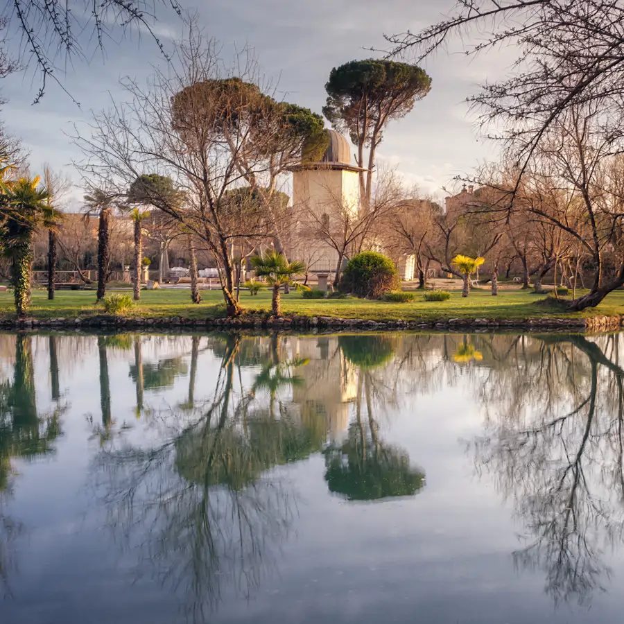El lago termal más grande de Europa está en España: con chorros naturales y una temperatura de 32 ºC todo el año