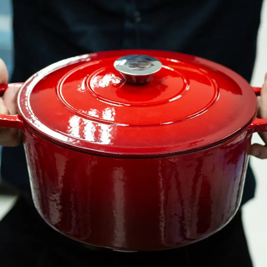 Lidl 'regala' hoy estas cazuelas de hierro fundido para asar, estofar y cocinar al vapor de la forma más sana