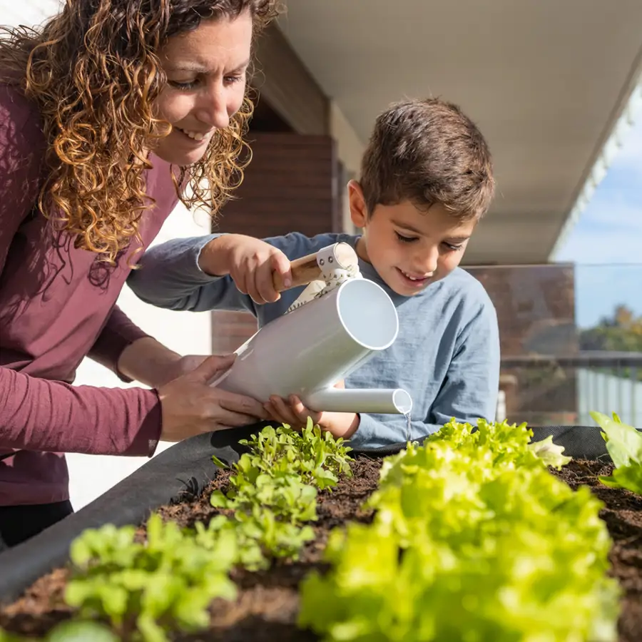 Lidl arrasa con esta mesa de huerto urbano a mitad de precio para cultivar de todo esta primavera