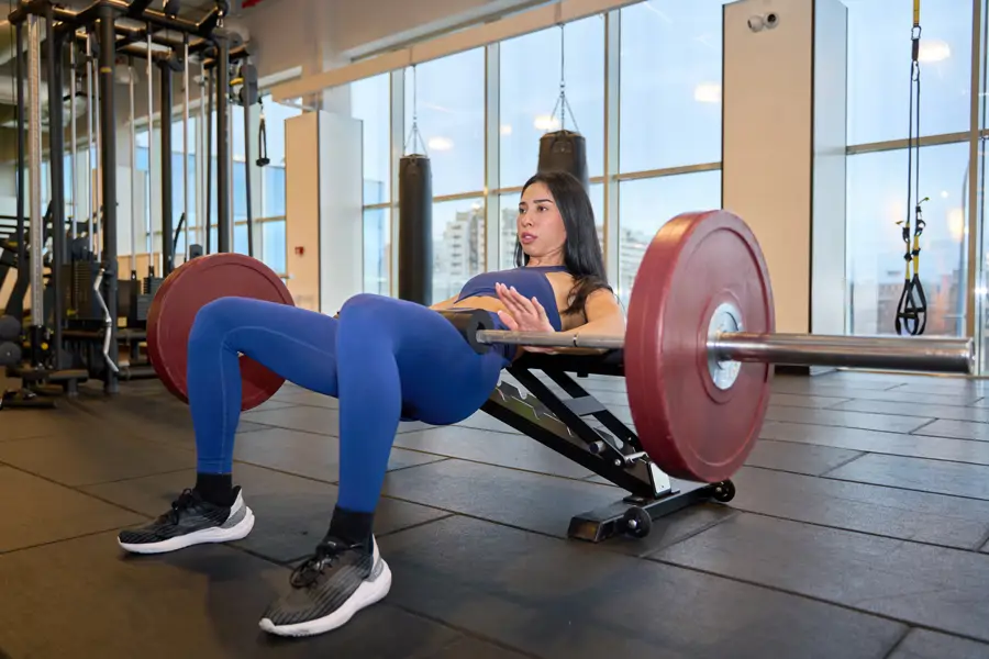 hip thrust con peso