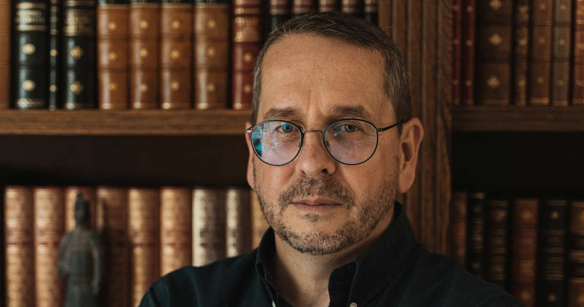El Amor como Camino a la Felicidad: La Perspectiva Filosófica de Rafael Narbona