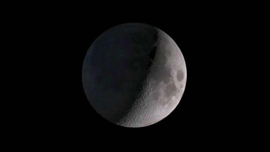 Fase lunar del sábado 3 de mayo de 2025: luna nueva visible (fase creciente)