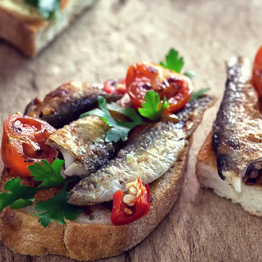 bocadillo de sardinas