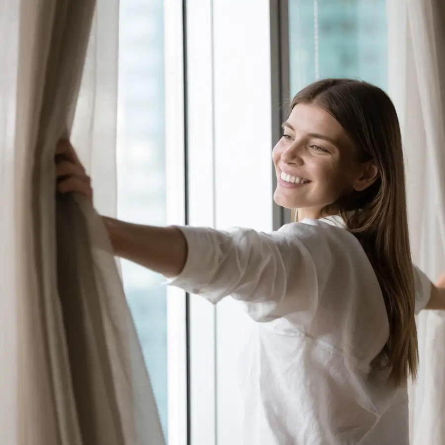 Pia Nieto, experta en limpieza: "Para limpiar las cortinas no es necesario quitar los ganchos cada vez"
