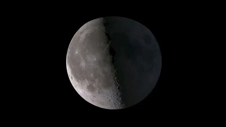 Fase lunar del martes 20 de mayo 2025: fase de cuarto menguante