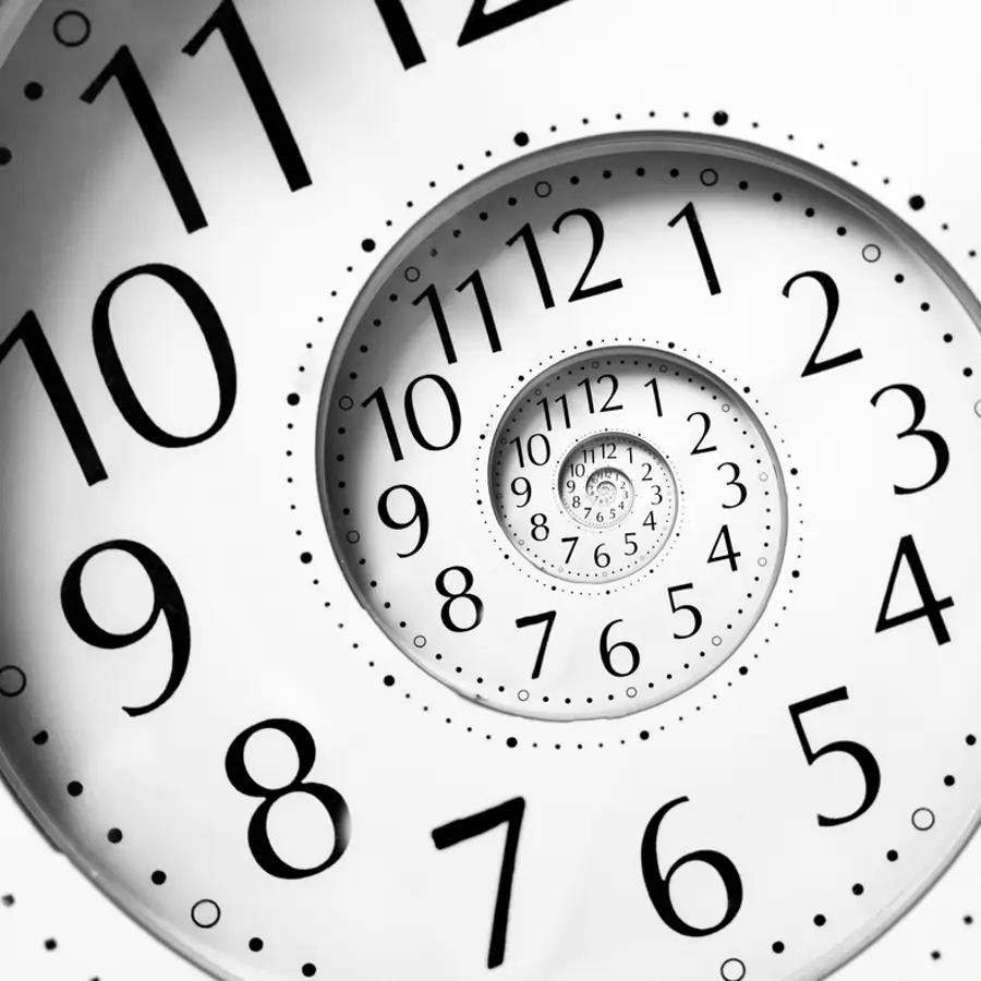 Hora espejo 13:13: el significado de mirar el reloj justo a esta hora