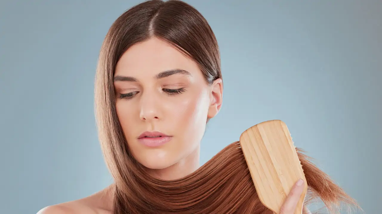 Daniela López, experta en cabello: "Si tienes el pelo graso, alterna un champú para pelo graso con uno normal"