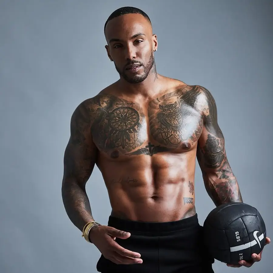 Joseph David, entrenador personal de Nueva York: "Una mujer de 60 años debería poder hacer la mitad de abdominales que una de 40"