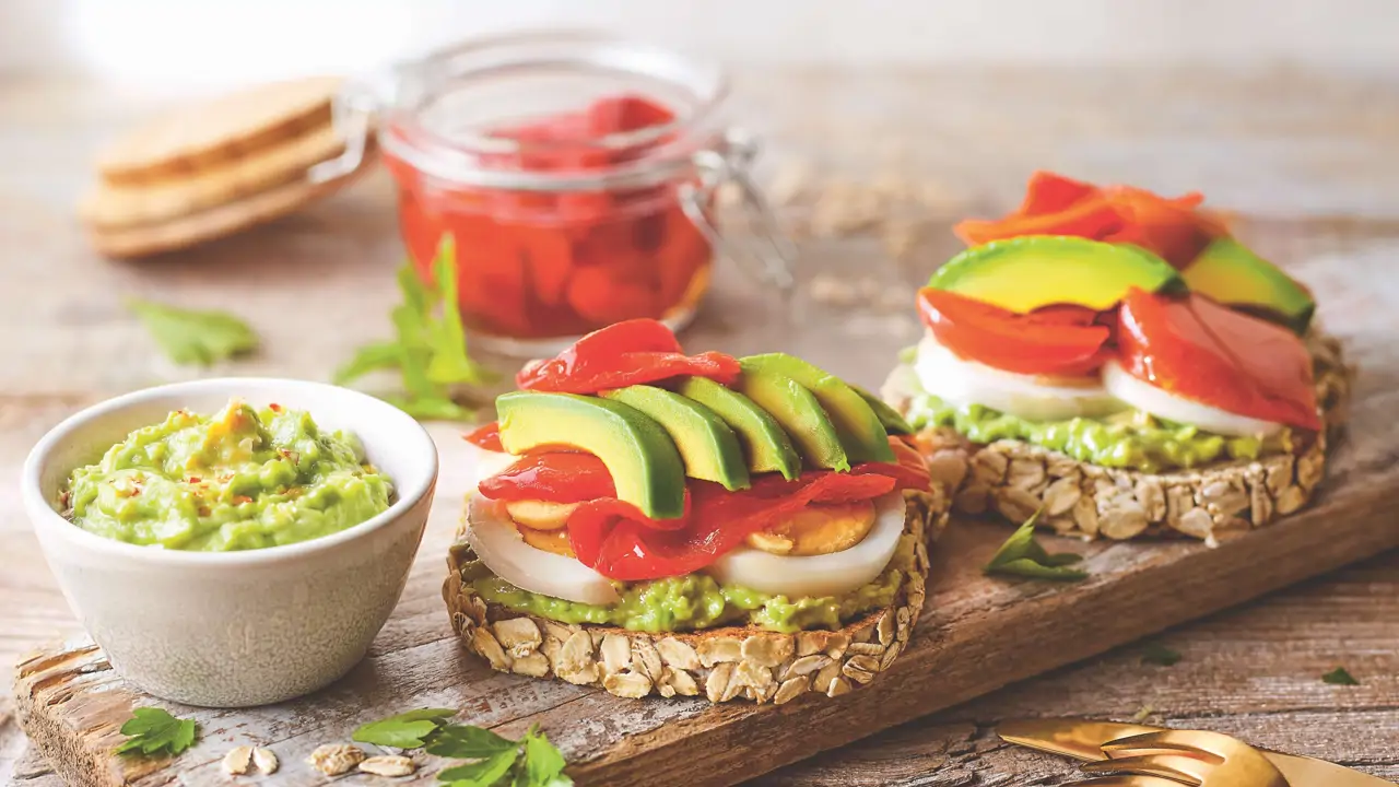 5 desayunos para empezar el día con proteínas vegetales: saciantes, ligeros y más sanos