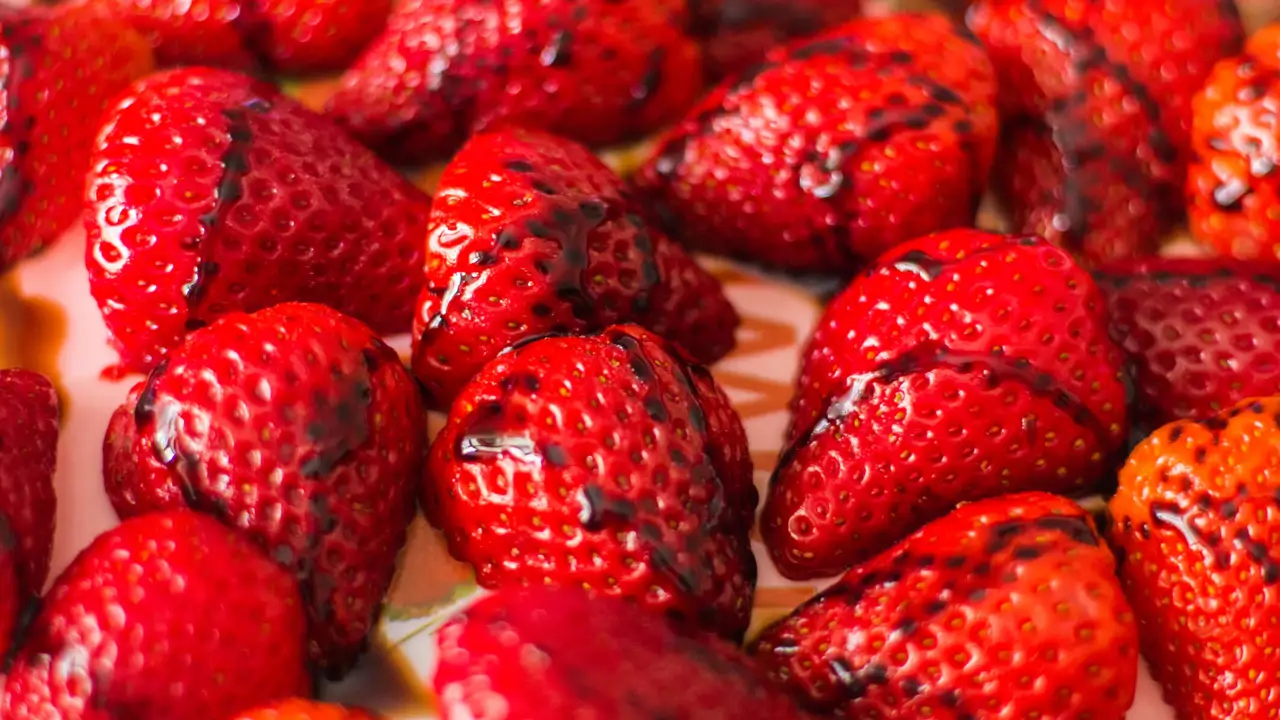 Chef José Andrés: "Hasta que no comes una fresa pelada, no puedes decir realmente que has probado las fresas"