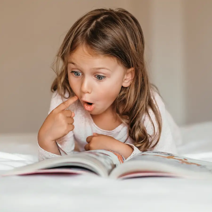 Maria Montessori y los 20 mandamientos de los niños felices: "Si criticas a un niño aprenderá a juzgar, si lo elogias aprenderá a valorar"