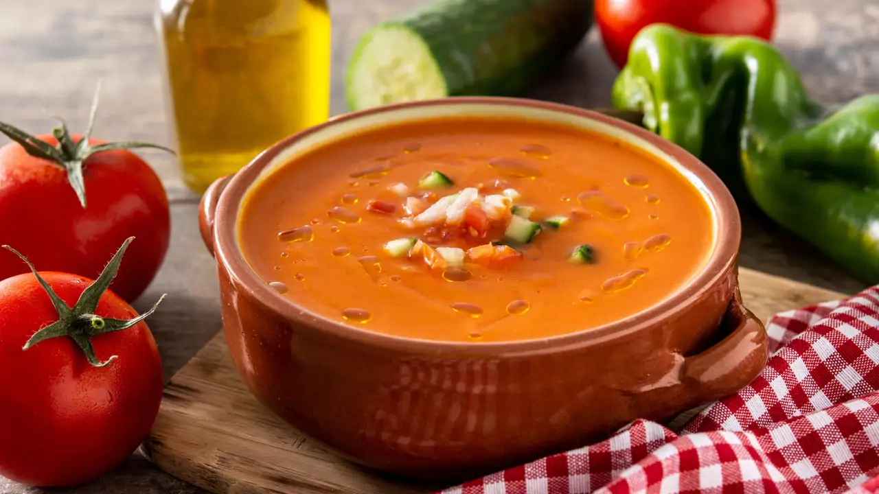 Martín Berasategui: "Para potenciar el sabor del gazpacho no hay que añadir más ingredientes, hay que hacer esto"