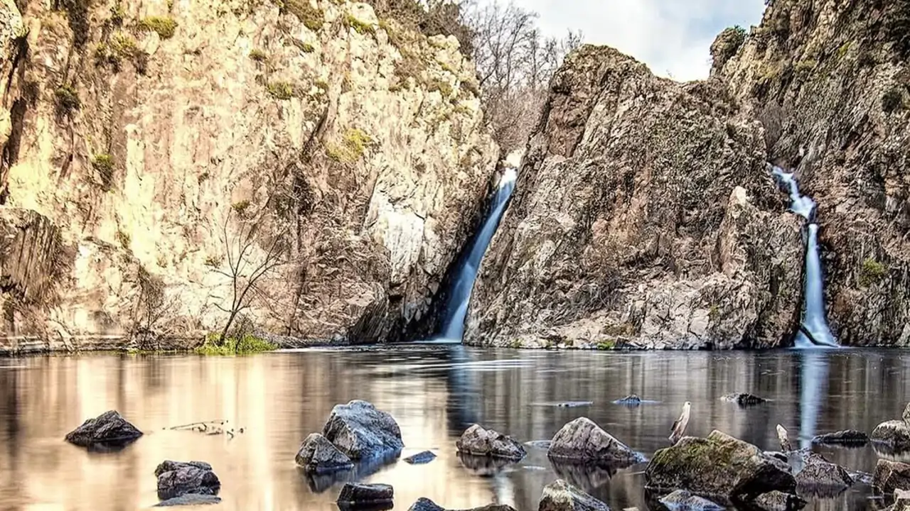 CASCADA DEL HERVIDERO