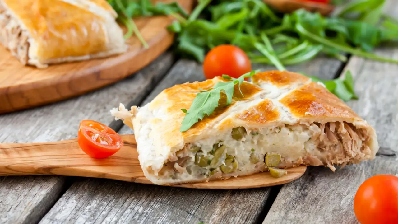empanada de atún y cebolla