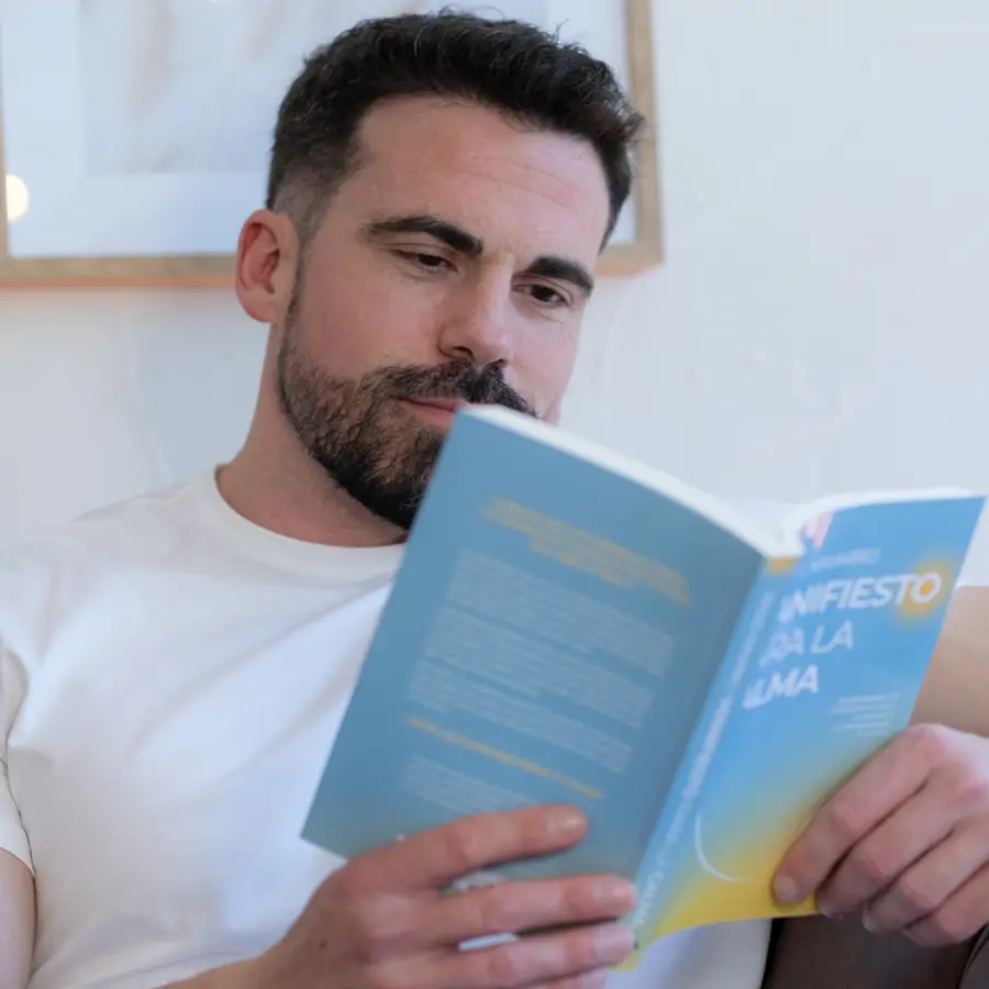 Miguel Navarro, experto en productividad: “Estamos en un momento en el que tenemos más de todo, pero la felicidad se encuentra en mínimos históricos”