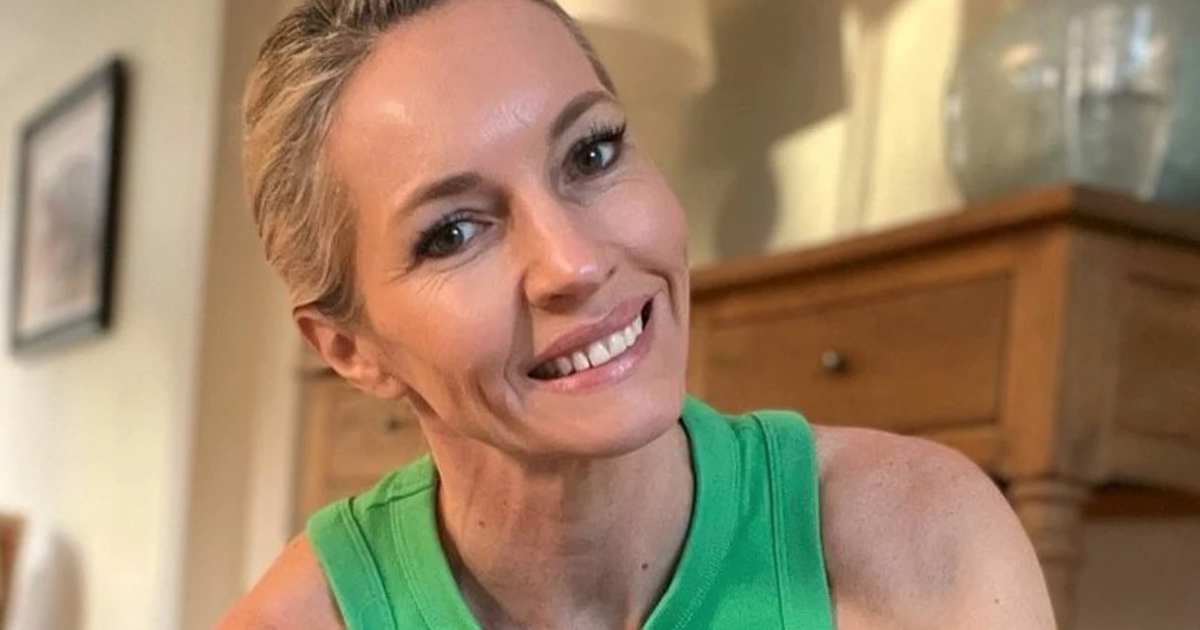 ¡Transforma tu Cuerpo en Solo 10 Minutos al Día! Rutina Exprés con Pesas para Resultados Rápidos