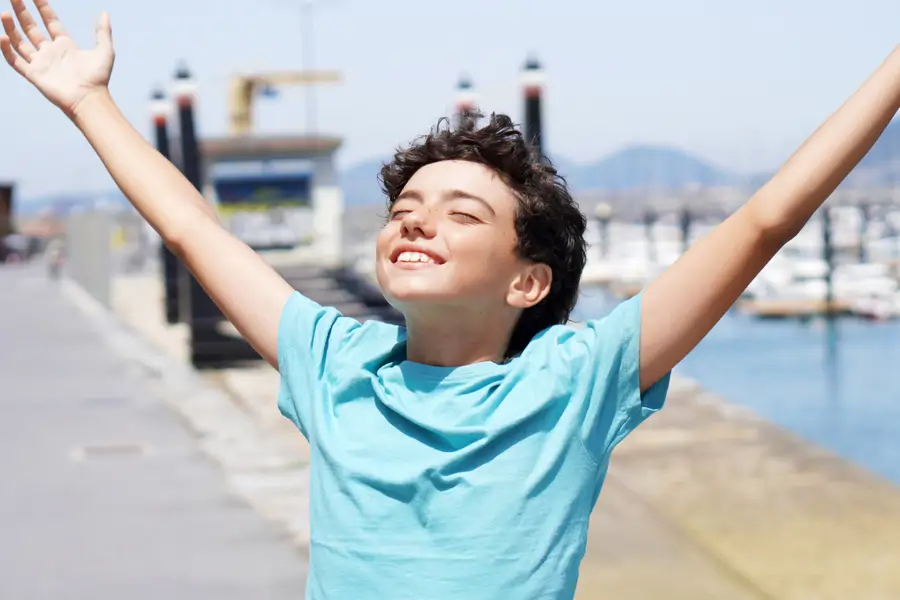 Plenitud felicidad niño